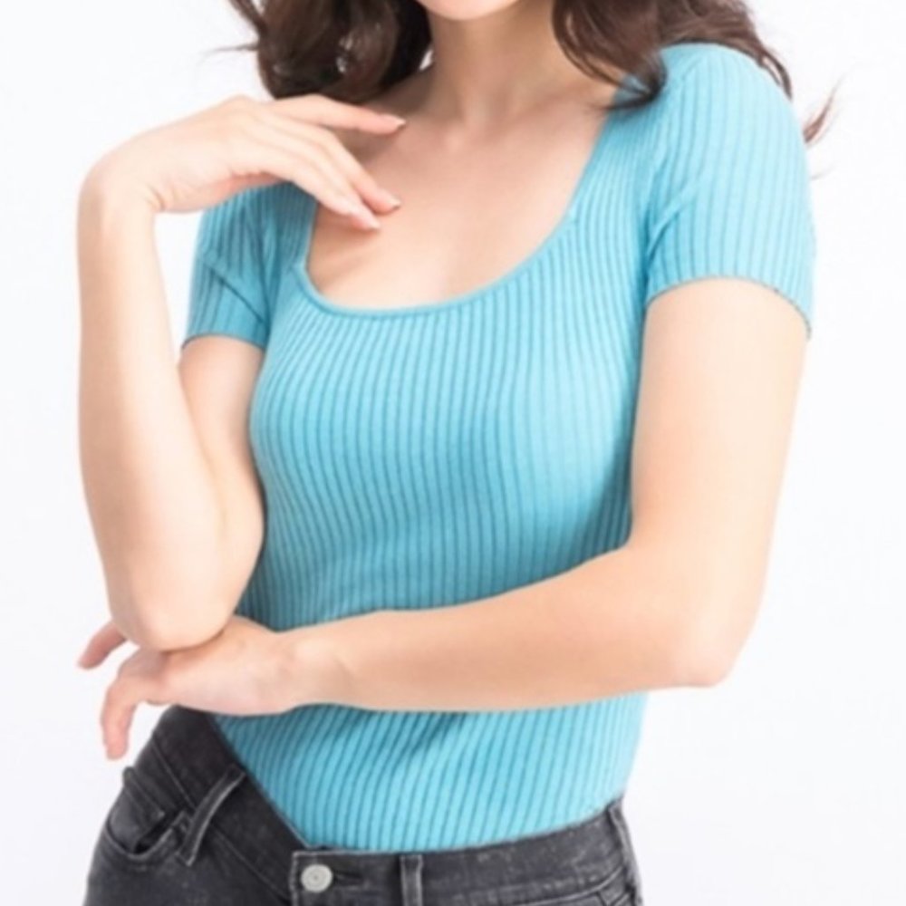 Caribbean Blue Ribbed Top By Barr lll